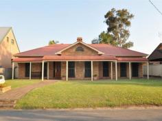 119 Close Street, Morpeth NSW THE OWNERS WANT IT SOLD!!Situated in a quiet street only 100m to the historic Morpeth shopping precinct this 3 bedroom brick veneer is on the market and the owners have given me clear instructions. Offering a wide shady bull nose veranda which adds street appeal, high timber vaulted ceilings to lounge area, formal dining or study, family room off kitchen which is laminate in construction with electric stove, rumpus room/teenage retreat/4th bedroom or office. All bedrooms have built-in robes and ceiling fans, renovated bathroom with corner bath, large shower and new vanity, complete with double garage with shower and toilet. A delight to inspect, call today for a private viewing! Property Snapshot Property Type: House Construction: Brick Land Area: 720 m 2 Features: Built-In-Robes Dining Room Family Room Formal Lounge Fully Fenced Yard Outdoor Living Spa Undercover Entertainment Area