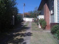 9 Jervis Street Camberwell VIC 3124 Perfectly located off Toorak Road, this home is minutes away from Toorak Road caffes, shop, Trams, Park and School nearby. This Generous allotment of approx 945 Sqm (18.25 X 51.9) approx with NORTH facing backyard offered plenty of potential for perfect home site or multi dwelling development (STCA) Internally this Californian bungalow comprises of 3 Spacious bedrooms, Lounge area with OFP, kitchen / meals area opening to a study area and laundry.