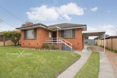 FOR SALE $400,000+ 28 Hilton Avenue, Springvale 3 1 1 Auction Time Sat, August 16th 12:30 PM Open for Inspection Saturday 26th Jul, 2014 - 12:00 PM-12:30 PM Wednesday 30th Jul, 2014 - 5:00 PM-5:30 PM Saturday 2nd Aug, 2014 - 12:00 PM-12:30 PM Wednesday 6th Aug, 2014 - 5:00 PM-5:30 PM Saturday 9th Aug, 2014 - 12:00 PM-12:30 PM Wednesday 13th Aug, 2014 - 5:00 PM-5:30 PM Saturday 16th Aug, 2014 - 12:00 PM-12:30 PM Property Features Close to Shops Close to Transport Close to Schools Built-In Wardrobes Garden