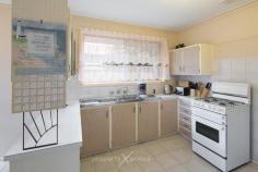 FOR SALE $400,000+ 28 Hilton Avenue, Springvale 3 1 1 Auction Time Sat, August 16th 12:30 PM Open for Inspection Saturday 26th Jul, 2014 - 12:00 PM-12:30 PM Wednesday 30th Jul, 2014 - 5:00 PM-5:30 PM Saturday 2nd Aug, 2014 - 12:00 PM-12:30 PM Wednesday 6th Aug, 2014 - 5:00 PM-5:30 PM Saturday 9th Aug, 2014 - 12:00 PM-12:30 PM Wednesday 13th Aug, 2014 - 5:00 PM-5:30 PM Saturday 16th Aug, 2014 - 12:00 PM-12:30 PM Property Features Close to Shops Close to Transport Close to Schools Built-In Wardrobes Garden