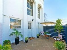 18 O'Shaughnessy Street, Kew, Vic 3101 Stylishly renovated, substantial, brick townhouse offering
exceptional northern living and quiet seclusion in a delightful,
boutique group perfectly located to all amenities being just moments to
vibrant Kew Junction shopping, eateries, transport, easy city access,
Foley Reserve and a range of prestigious public and private schools.
Ground Floor: Front entry security gate, entrance hall, spacious sun
filled northern living/dining room leading to large sundrenched terrace
with retractable awning, state-of-the-art kitchen with stainless steel
appliances, casual meals area, modern powder room, laundry.
First Floor: Two double bedrooms with built in robes, modern
renovated bathroom with bath, shower and separate WC, northern open plan
study/retreat.
Features: Polished timber floors, quality carpets, roller blinds,
drapes, gas heating, reverse cycle air conditioning, ceiling fan, two
private courtyards, moments to number 48 and 109 tram lines, double car
accommodation.