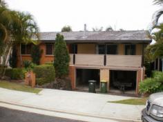 house/11 Nakina Street Southport Qld 4215 This 4 bedroom with study Full brick and tile house is leased till
September 2014 at $520 P/W With 2 Bathrooms and 2 remote
garages..Air-conditioned lounge and double bedrooms with furniture. In a
prime location to schools hospital and motorway Inspection by
appointment only. Call Trevor on 0412 758 428 to view.
