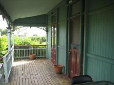 20 Chubb Street, One Mile, QLD Appealing character home. Dwelling features open front verandah, 3
generous bedrooms, formal lounge with pot belly stove, separate dining,
polished floors, 10ft ceilings, modern kitchen with bench space. No
flood. Currently tenanted the home requires maintenance work, which
will greatly enhance the property. Allotment 542m2. Bus transport at
the door. Walk to Primary school and local shops. Ipswich CBD,
university, Riverlink shopping complex some 6-8 minutes away by vehicle.