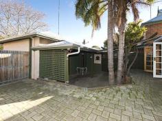 29 Hampton Rd Fremantle WA 6160 Blend of Modern and Heritage 3 Bedrooms 2 Bathrooms / Semi Ensuite with WC Reverse Cycle Air/con Split System Gas Cooking French Doors to Paved Courtyard Low maintenance Gardens Separate Studio / Flat Parking for up to 3 Vehicles Mezzanine Upstairs with Exposed Beams 3 Minutes to Beach or Fremantle Central