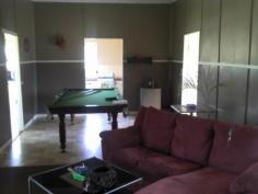 6 Milton Alpha Qld 4724 3 bedrooms one with A/C, large central lounge, functional kitchen and eatery, front and rear porches, separate toilet, seperate shower/bathroom. Its a spacious 130m2 under roof. High ceiling, fibro internal walls, tidy carpets and lino in high traffic areas. The kitchen has lino on the floor, a modern gas stove and oven, its approximately 25m2 in area which includes an eatery area. - See more at: http://belyando.com.au/listings/residential-55668-house#sthash.FzA6bglb.dpuf