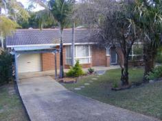 Here is a brick home that is free
standing, has its own title , has 3 bedrooms, very nice kitchen, open
living and loungeroom, large bathroom, single lock up garage plus a
carport, set in the end of a cul de sac and extremely good value. Your
very own home for the price of a unit.
Property Snapshot
Property Type:
House Read more at http://southwestrocks.ljhooker.com.au/3QPF7A#tSUHXfVQdxTstCVT.99
