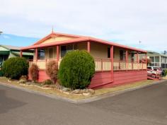 70/19 Judbooley Parade Windang NSW 2528 This lovely 2 bedroom home is situated in the friendly and secure Oaklands Gateway lifestlye park. With all the percfect features to downsizing your home and living in a holiday dreamland; bathroom and seperate toilet, open plan dinning, living and kitchen and carport. This wonderful opportunity overlooks the beautiful Lake Illawarra and all the magnificent birdlife that it boasts. Enquire today!