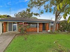 107 Thomas Mitchell Rd Killarney Vale NSW 2261 Situated in a popular family suburb close
to schools, shops and transport is this home. Inside is a good sized
main living and dining area, three comfortable bedrooms, well-appointed
kitchen and bathroom. The rear yard is leafy with plenty of room to
play. This home is great value and will not last long! Call now to
arrange your inspection!!!
Property Snapshot
Property Type:
House
Construction:
Brick