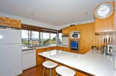 67B Rutledge Street Coolangatta Qld 4225 Beautifully presented Coolangatta home with panoramic ocean views of the
Gold Coast, Kirra Beaches, the Hinterland and to majestic Mt Warning.
Within walking distance to the beach, restaurants, boutique shops and
cafes of Coolangatta and Kirra and only 5 minutes to the Gold Coast
International and Domestic Airport.
The two large private balconies are perfect for entertaining friends and family or relaxing and enjoying the magnificent views.
SPECIAL FEATURES
Large fully fenced family friendly yard surrounded by low maintenance landscaped gardens