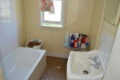 36 King Street Gunnedah NSW 2380 This property calls investor's. The property offers 4 good sized bedrooms, separate lounge and dinging, neat and tidy electric kitchen, neat and tidy bathroom with separate toilet. fully fenced rear yard. This property is the perfect invesment being already rented out at $280 PW.