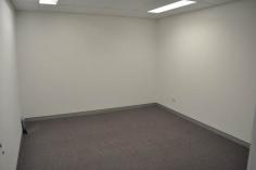4/1741 Pittwater Rd Mona Vale NSW 2103 120 sqm shop currently separated into the main shop and a small store
room at the rear, includes a kitchenette, 6 - cars, this is for lease or
for sale, OR, if you prefer, buy this and the adjacent shop of 50 sqm
(adjacent shop is currently leased). Price, terms and conditions
negotiable.