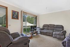 33 Woodoak Cl, Tingira Heights, NSW, 2290 Contact Anthony Birt for details Four bedroom brick home on elevated, bushy block Private and secluded, backing onto reserve Set on 1000m block L shaped lounge and dining plus family room Single garage with plenty of room for off street parking Situated in a quiet spot in a quality location