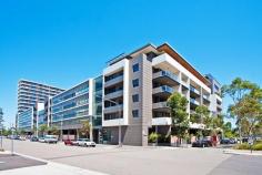 630/5 Defries Ave Zetland NSW 2017 Lifestyle - Within the stylish development 'Victoria Square 1', this
chic 96sqm apartment offers ideal executive living or a perfect
investment. Wonderfully convenient to the city, Waterloo, 10 mins to
Centennial Park, parks and cafe's.
Accommodation - Near new 2 bedroom, apartment features including;
Luxurious kitchen with Caesar stone bench tops, Built-In Wardrobes and
balcony, full bathroom en-suite, european gas cook top & electric
oven, Remarkable fully tiled bathroom with quality finishes, Internal
laundry with dryer and sunny private balcony.
Feature - Security parking in a high security building, Communal lap pool & landscaped gardens & Onsite management.
Strata Levies: 1146.72 pq
Council Rate: 216.90 pq
Water Bill: 150.70
For inspection,
Contact Lim at 0415 607 800