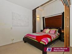 One of the ‘rare’ bigger one bedroom woolstore apartments in
Mactaggarts Place’. Stylishly furnished and currently tenanted $490.00
per week. Magnificent pool, Gazebo and BBQ area set in riverside sub -
tropical gardens.
Great first home or excellent investment in most sought after area.
Short stroll to the new ‘Gasworks Newstead’ offering an exciting array
of restaurants, cafes, fresh food markets and a full line Woolworths.
City Glider and City Cat at your door!
Be part of this convenient and exciting Lifestyle!