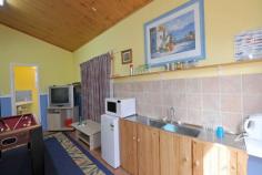 25 Kennett Pl Dawesville WA 6211 Property ID: 1P3047
THIS ONE'S A RIPPER - WITH GRANNY FLAT!
Price: $389,000
SECOND CHANCE! DON'T MISS OUT!!!
Located on a fantastic 732sqm block just a short walk to the estuary is
this well presented 3 bedroom 1 bathroom home. Set in a quiet location
in the sought after Old Dawesville this property represents excellent
value and would make a ripper holiday home, first home or permanent
residence!
WHY I THINK YOU SHOULD BUY THIS HOME...
* Open plan living and dining area with split system air conditioner
* Separate front lounge / sitting room perfect for reading a good book
* Absolutely immaculate presentation inside and outside the home
* Single lock up garage and a lovely gable patio for entertaining
* Side access to huge powered workshop with lean to for boat / van
* BONUS granny flat with kitchenette and its own bathroom!
* Easy care reticulated native gardens and gas instant hot water
All this at an affordable price just minutes to schools, shops, beaches
and golf course mean you will kick yourself if you miss out on this
one!!!
Phone exclusive agent Jo-Ann Yandle TODAY!