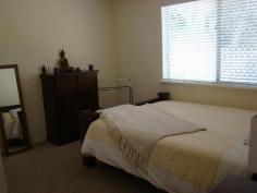 2/33 holmesdale rd woodbridge WA 6056.3
bedroom villa with semi ensuite offering ducted air, separate lounge,
kitchen/dining, BIR in all bedrooms, small garden with store room and
single lock up garage. Walking distance from Woodbridge train station and in a complex of only 4. Strata fees $205p/q. For more information or to view please call Nathalie on 0414 644 972