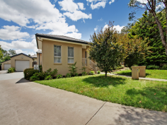 2 Reynolds Street Curtin ACT 2605 Only 10 years old this charming townhouse, set in a small complex, is ideal for those who have a busy lifestyle; whether you are working hard to pay off your first home, or busy traveling while retired. This is a property you won't have to spend hours in gardening or maintaining. Having just one owner this home has been well looked after. Now vacant the owners are keen for the next owners to be found. Inside offers neutral colour schemes, tiled living areas and a kitchen with stone bench tops and stainless steel appliances. Entertain a larger crowd outside with the large north facing deck, private from the neighbours.