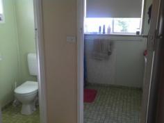 6 Milton Alpha Qld 4724 3 bedrooms one with A/C, large central lounge, functional kitchen and eatery, front and rear porches, separate toilet, seperate shower/bathroom. Its a spacious 130m2 under roof. High ceiling, fibro internal walls, tidy carpets and lino in high traffic areas. The kitchen has lino on the floor, a modern gas stove and oven, its approximately 25m2 in area which includes an eatery area. - See more at: http://belyando.com.au/listings/residential-55668-house#sthash.FzA6bglb.dpuf
