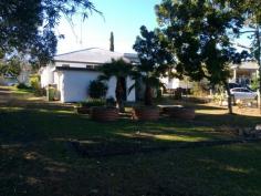 47A George St Kalbar QLD 4309 Inspections Inspections by appointment only. All
the hard work has been done on this home. 3 bedrooms, separate living
and dining room, sleep out and 2 bathrooms. The home has been painted,
gutters replaced, new carpet in the bedrooms. If you like a project and
want a Qld'er this is perfect for you. Awesome views to the surrounding
farm land and mountain ranges. Come and have a look.
