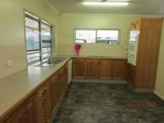 14 Adventure Close Bentley Park QLD 4869 LARGE FAMILY 3 BEDROOM HOME, SITUATED IN BENTLEY PARK AREA. Spacious
living area, well appointed kitchen, lots of cabinet space,
air-conditioned, en-suite to main bedroom, built-ins to all bedrooms,
fully fence,fully security screened, large working shed. $365.00 per
week. * 3 Bedroom * 2 Bathroom * Air-conditioned * Large she