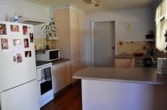 Macksville NSW, 2447 This home is situated in a family friendly neighbourhood just a few minutes walk from town. Offering a beautiful new bathroom with claw foot bathtub, three spacious bedrooms, carport and fenced, level rear yard with undercover enetrtaining area off the dining room/kitchen. If your looking for level living and easy car yard, you must inspect this home. For further information regarding this property or to arrange an inspection please contact Nambucca Valley Property Sales. Stewart Curtis on 0432 402 777.