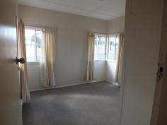 19 William St Warwick QLD 4370 Newly Painted Interior
Very Neat & Tidy Home Situated in West Warwick 3 bedrooms Main with Built ins Large Lounge with Air Conditioner Eat in Modern Kitchen. Double Lock up Garage Fenced Yard Front Porch Rear Outdoor Area
Inspection Times Contact agent for details
Availability Date NOW