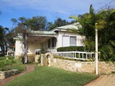 21a Leura Street, Dawesville, WA 6211 - Sweeping estuary views - 4 bed 2 bath character home - Double lock up garage with extra room for boat/ van - Easy access to boat ramp - Reticulated from Bore Rare opportunity to purchase charming home overlooking the estuary. Settled back from Estuary road with potential two street access lies this 4 bedroom, 2 bathroom spacious home on 744 square meters. Great verandahs and outdoor entertaining areas, all with sweeping water views.