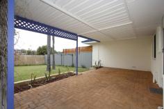 6b Glendower Way SPEARWOOD, WA 6163 HOUSEWARMING THURSDAY 17:30-18:00 OPEN HOME SATURDAY 13-13:45 Beautifully presented 2 bedroom home hidden away on a large land area of 456 sqm with picturesque valley vista and spacious gardens. Fully renovated throughout, this home comes complete with a large rear patio and spacious back yard. Shopping and transport within easy walking distance. Please register your interest today. Call FRANK SANDER now on 0411 1234 77.