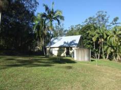 VALLA, NSW 2448 FOR SALE $410,000
This cute loft style cottage is on a magic block of land in
the ever popular Valla rural sector. A creek meanders through the
property & the grounds are near level. Privacy is absolute with a
stands of mature trees dotted along the boundaries & there is a shed
with 3 phase power on the upper section near the front of the property.
There's plenty of room for vehicles with double carport & extra
storage. This is a perfect place for quiet relaxtion just 7 minutes
drive to Valla Beach.