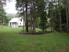 VALLA, NSW 2448 FOR SALE $410,000
This cute loft style cottage is on a magic block of land in
the ever popular Valla rural sector. A creek meanders through the
property & the grounds are near level. Privacy is absolute with a
stands of mature trees dotted along the boundaries & there is a shed
with 3 phase power on the upper section near the front of the property.
There's plenty of room for vehicles with double carport & extra
storage. This is a perfect place for quiet relaxtion just 7 minutes
drive to Valla Beach.