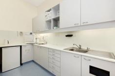 3/126-128 Avoca Street Randwick NSW 2031 Investment opportunity
for sale with a solidly placed tenant. Established top end dental
surgery with secure long term lease situated in this prestigious
Randwick address only a short stroll to the main shopping hub. Annual
rental is $41,600 ($800 per week) Surgery has two (2) professionally
set up consultation rooms as well as a large open plan reception –
waiting room as well as a Galley style kitchen. Tremendous
opportunity. INSPECT: Sats: 10.00 – 10.30 am CONTACT: STEVE PAPPAS 0438 355 555