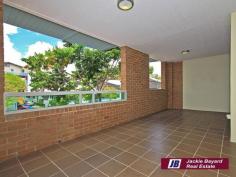 110 Commercial Road, Teneriffe, Qld 4005 - LOW BODY This stylish apartment captures the essence of the exciting Teneriffe
lifestyle. Spacious open plan living areas leading out to big 25m2
balcony – perfect for entertaining!
Comprising 2 bedrooms – master with ensuite and WIR. Extra
features include – Stainless steel appliances, modern finishes and tones
throughout, airconditioning, well appointed study nook, undercover car
space plus private storage. Boutique building with 21 apartments – low
body corporate fees. Building is pet friendly!
Located within walking distance to new City Cat & Bus Terminal.
Just a short stroll to James Street, Emporium and Gasworks – an envious
lifestyle awaits!