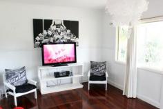 309 Haly St Kingaroy QLD 4610 Beautifully Renovated and Ready to Sell! 5 1 6 Set
on a large 1211m2 block, this home has been beautifully renovated
without losing any of the original character and charm. A robust &
roomy chamfer board home, coupled with a huge 15m x 7m Shed this is a
perfect opportunity to just walk into a property that offers everything
for “Him & Her”! Features include: -Natural light filled kitchen with adjoining dining -Spacious lounge room -Polished timber flooring throughout -Wood Heater in living area -3 double sized bedrooms -Optional 4th bedroom or office -Guest retreat or Rumpus with toilet & plumbing for shower -Split cycle air-conditioning in living -15m x 7m Shed with power -Enclosed carport with auto roller door -Freshly painted inside & outside -Fully fenced This
property is filled with features and plenty of potential. You will be
amazed by the amount of living, and the size of the shed all whilst
still providing plenty of backyard. Call or email now for an inspection!! Inspection Times Contact agent for details Land Size 1211 m2