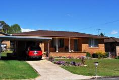 Macksville NSW, 2447 This home is situated in a family friendly neighbourhood just a few minutes
walk from town. Offering a beautiful new bathroom with claw foot bathtub, three
spacious bedrooms, carport and fenced, level rear yard with undercover
enetrtaining area off the dining room/kitchen.
If your looking for level living and easy car yard, you must inspect this
home.
For further information regarding this property or to arrange an inspection
please contact Nambucca Valley Property Sales. Stewart Curtis on 0432 402
777.