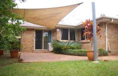 16/12 Fig St Maleny QLD 4552 You can't get closer to town than this, and a nice easy walk to the
supermarket without any hills in between. Low set three bedroom brick
unit, with an air conditioned open plan living area, laminate kitchen,
separate toilet and bathroom with bath and shower. Courtyard and small
fenced garden, remote control lock-up garage. Very quiet complex with
low body corporate fees, a pet is permitted on approval of the Body
Corporate.