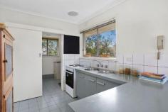 5/20 William St Essendon VIC 3040 Cheerful, light, bright and secure first floor apartment in small complex within 300 metres of North Essendon Shopping and City tram.Presented to please with room to move, it offers 2 bedrooms, sparkling kitchen and bathroom, laundry, East facing living room with views to town and a car space on title.First home buyers and investors - don't wait - grab this now!