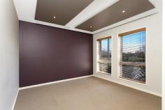 1/12 Mulga Pl West Albury NSW 2640 Low Maintenance & Modern!
3 Beds | 2 Baths | 2 Cars
For Sale Price: $280,000
Located in West Albury, this modern, 3 bedroom, 2
bathroom unit offers purchasers an excellent opportunity to enter the
property market at an affordable level, either as a first home buyer or
as an investor.
Built by Trentwood Homes, the property offers a low maintenance yard
with side access, feature walls throughout, down lights, a sleek modern
kitchen with ample storage and a gas fireplace under the alfresco area -
perfect for entertaining outdoors on cooler evenings.
With all services available and only 2 units on the property, this is an opportunity not to be missed.