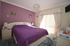 26/43-53 Willow Dr Moss Vale NSW 2577 Web ID : 1570998 Price : $179,000 Property Type : House Sale : Private Treaty Attention retirees, affordable and secure 2 1 1 *North facing open plan living area with raked ceilings *Modern kitchen, laundry, enclosed verandah and covered walkway *Two generous bedrooms and one bathroom *Weekly site fees apply *Large single garage with rear storage shed *Low maintenance private grounds, a corner position *A lovely cottage in a secure over-50s estate *Simplified living and close to town