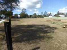 40 River Street Logan Village Qld 4207
This large block is now available for the first time. Right in the township, with walking distance to everything.
Features include:
2461m2 Block Flood Free
Great development opportunity
Or Build that perfect home
Fully fenced
Town Water
Logan River close by.
Primary School across the road.
Childcare next door
Easy walk to main centre