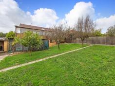 1 Vista Ave Mt Waverley VIC 3149 Sale by AUCTION Saturday 18 October at 01:00PM Add to calendar Share Save Print 3122Price Guide: Contact agent for details | Land: 729 sqm approx | Type: House | ID #128935 Barry Plant Mount Waverley T 03 9807 2333 EMAIL OFFICE Carolyn Barton T 03 9807 2333 | M 0423 200 674 EMAIL AGENT Mitch Palmer T 03 9807 2333 | M 0402 467 899 EMAIL AGENT