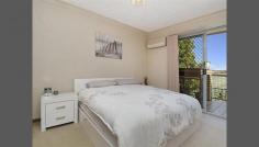 5/107 Jackson St Hamilton QLD 4007 On offer here is a great inner city lifestyle within one of Brisbane's
 best positioned suburbs. This spacious top floor unit comprises of many
 features:
 * North facing
 * Combined living and dining
 * Multiple balconies of the Living Room & Master Bedroom
 * Large kitchen with plenty of storage & bench space
 * Air conditioning
 * 2 large bedrooms both with built in robes * Central bathroom, with internal laundry
 * Lock up garage with plenty of storage space
 * Small and quiet complex Seconds to public transport, Eagle Farm and Doomben Racecourses,
 Racecourse Road & Portside cafe precinct and less than 10 minutes to the CBD and airport. This really is a lifestyle choice. Make no mistake the owners are clearing their investment portfolio, this property will be sold.