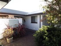7/142 Hare St Mt Clarence WA 6330 'Sherwood Gardens' Unit With Water Views $385,000 * Three bedroom, one bathroom unit on strata * Built in 1980 * Open plan living * Single garage * Patio with outlook to Emu Point * Close to beach and school * An inspection is a must! Map Data Terms of Use Report a map error Map Satellite 100 m Property Type Unit Property ID 11394100988 Street Address 7/142 Hare Street Suburb Mount Clarence Postcode 6330 Price $385,000