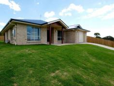 9 Cedarwood Drive Crows Nest Qld 4355 Many people plan to build their own home but hear about the problems that are encountered along the way. The owners of this land have had this house built so they have experienced all the headaches for you. All you have to do is organize your blinds or curtains according to your preference. They have thought of everything that is included in a modern house including a dishwasher, gas cook top, gas hot water, breakfast bar, outdoor living space, rain water tank, reverse cycle airconditioner and a sizeable ensuite.