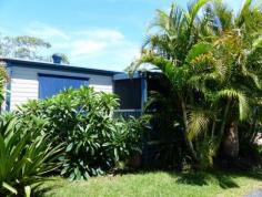 18/978 Pimlico Road Wardell NSW 2477 LOW MAINTENANCE Immaculately presented 5 year old 2 bedroom cottage. Air conditioned combined lounge and dining room. Kitchen features gas cook top and oven with electric grill. Main bedroom with built-in robes and good size 2 way bathroom. North facing verandah facing the lush, low ware gardens. Single lock-up garage with work bench, shelving and mezzanine floor for storage. Pet friendly park. This low maintenance property is a delight to inspect and is benefited by park amenities including the pool. General Features Property Type: House Bedrooms: 2 Bathrooms: 1 Outdoor Features Garage Spaces: 1