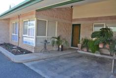 1/66 Spearwood Rd Sadadeen NT 0870 Take a look at this lovely, two bedroom unit that is close to schools, shops and transport. The open plan carpeted and tiled living/dining area is spacious with a reverse cycle air conditioner and also ducted evaporative air conditioning throughout. The kitchen has gas cooking, range hood, double sink, dishwasher and ample cupboard and bench space. The two bedrooms both feature carpet, built in robes and ceiling fans. The main bathroom has a separate bath to shower, vanity and the toilet is separate. Outside you have a great undercover area for entertaining, side gate access to your backyard, undercover carport at your front door and being an end unit, only one side neighbour. - See more at: http://www.professionals.com.au/real-estate/property/742635/for-sale/unit/nt/sadadeen-870/1-66-spearwood-road/#sthash.HeL9Ewid.dpuf