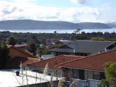 7/142 Hare St Mt Clarence WA 6330 'Sherwood Gardens' Unit With Water Views $385,000 * Three bedroom, one bathroom unit on strata * Built in 1980 * Open plan living * Single garage * Patio with outlook to Emu Point * Close to beach and school * An inspection is a must! Map Data Terms of Use Report a map error Map Satellite 100 m Property Type Unit Property ID 11394100988 Street Address 7/142 Hare Street Suburb Mount Clarence Postcode 6330 Price $385,000