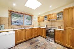 48 Banks Rd Eltham North VIC 3095 Tuesday 21 October at 6pm (unless sold prior) Add to calendar Share Save Print 5323Price Guide: ESR: $650,000 - $720,000 | Land: 2,052 sqm approx | Type: House | ID #129096 Barry Plant Eltham T 03 9431 1222 EMAIL OFFICE Pina Kara T 03 9431 1222 | M 0415 911 437 EMAIL AGENT
