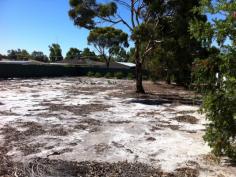 Only 90 minutes drive from the southern suburbs this 959m2 block eagerly
awaits your new home. Located close to a number of local amenities
including recreation, schools and shops it has everything you need in a
country retreat. Attached are concept plans available for the block.
Will consider all offers.