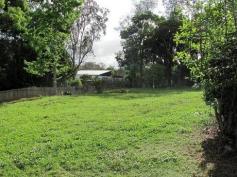 6 Scott St Yandina QLD 4561 Situated in the centre of the thriving village of Yandina, sits this neat parcel of land totalling 2691m2.
Endless commercial or residential possibilities are in abundance with
these flat allotments. The sellers also own and are selling an adjoining
property which is 536m2 in size and consists of a house divided into
two flats. Both flats are tenanted. This provides double street
access. y