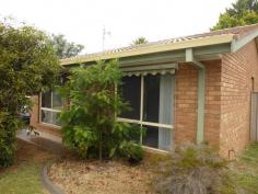 Barooga NSW 3644 Well presented 2 bedroom brick unit ideally set up for the investor,
first home buyer or retiree. It comprises lounge, separate
kitchen/dining areas, 2 good size bedrooms with built-in robes and a
neat bathroom. Fully fenced courtyard and lock-up garage caps off this
well priced property.